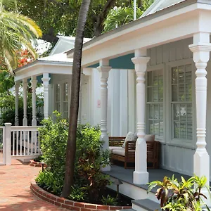 lighthouse-court-hotel.hotels-in-key-west.com/